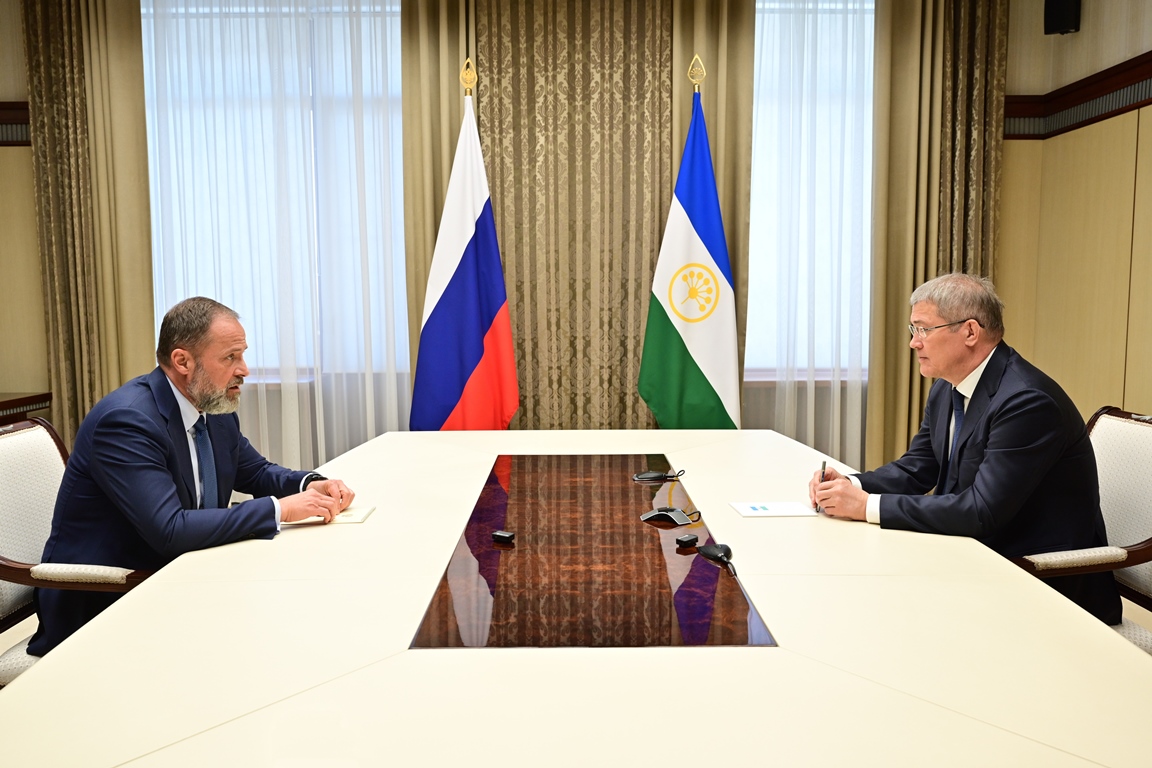 Встреча Игоря Комарова с Радием Хабировым.