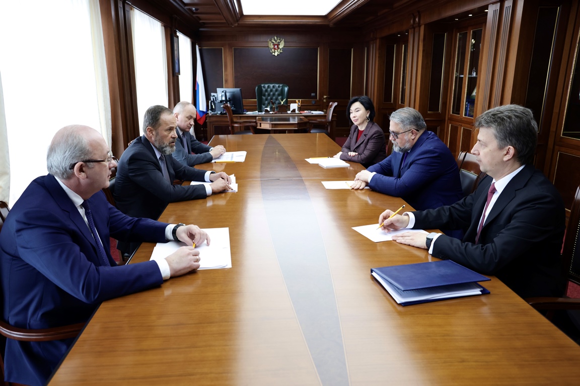 Игорь Комаров провел рабочую встречу с новым начальником ВВГУ Банка России.