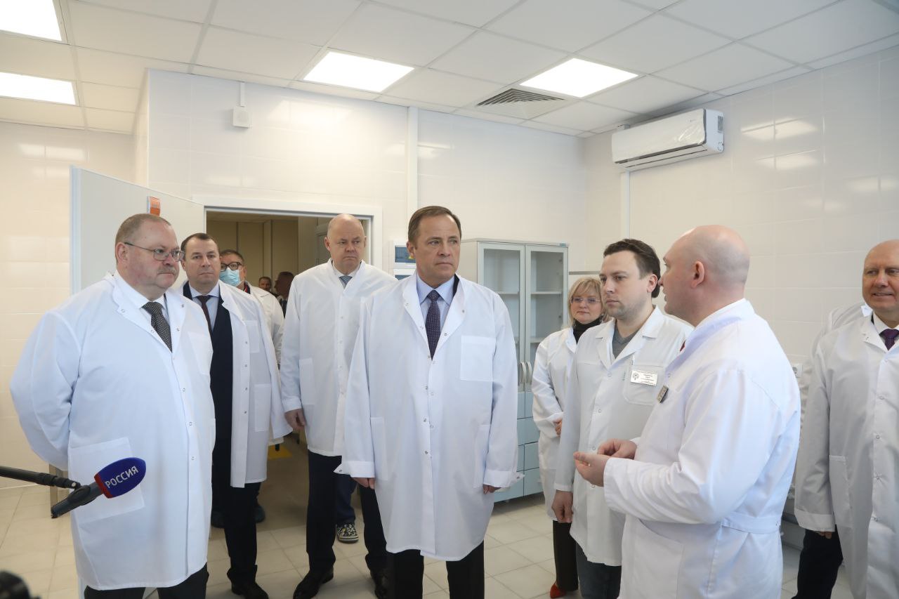 Игорь Комаров и Олег Мельниченко осмотрели новый корпус Пензенского областного онкологического диспансера.