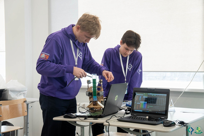 Кировские школьники сражаются в финале окружной Интеллектуальной олимпиады ПФО.