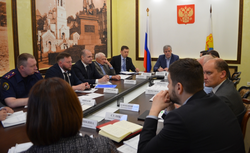 Региональным правительством усилен контроль и учет за реализацией национальных проектов в Кировской области.