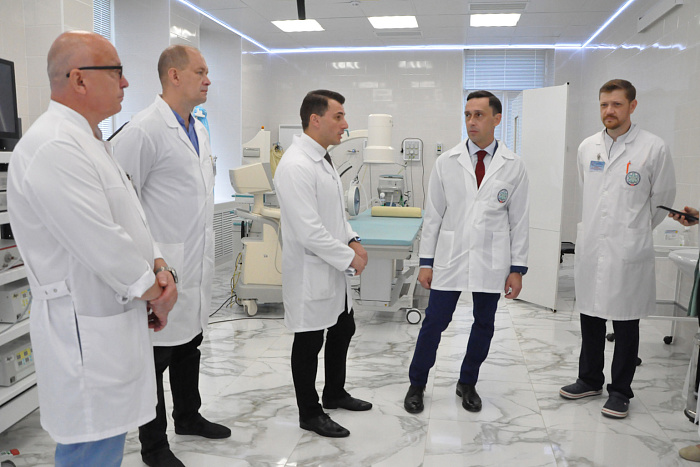 В кировской Больнице скорой помощи теперь могут удалять камни из почек с помощью лазера.